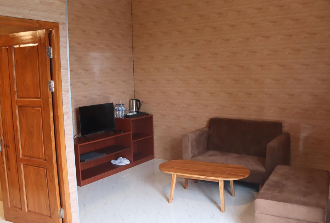 Kamar Mandi Villa Ciater dengan Bathtub