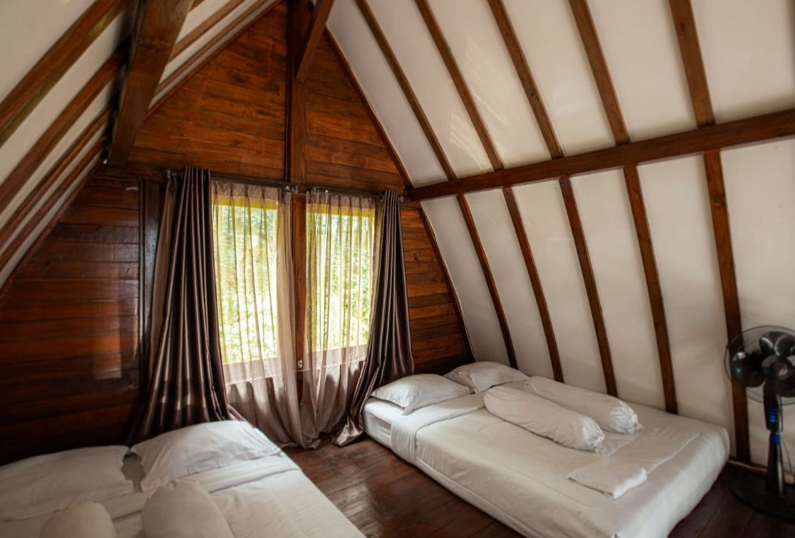 Kamar Tidur Double Bed Villa Carnelian Rombongan