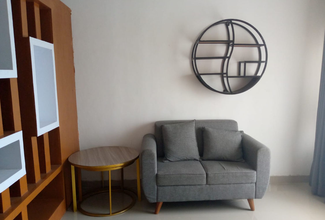 Ruang keluarga Villa Ibah Ciater fasilitas karaoke