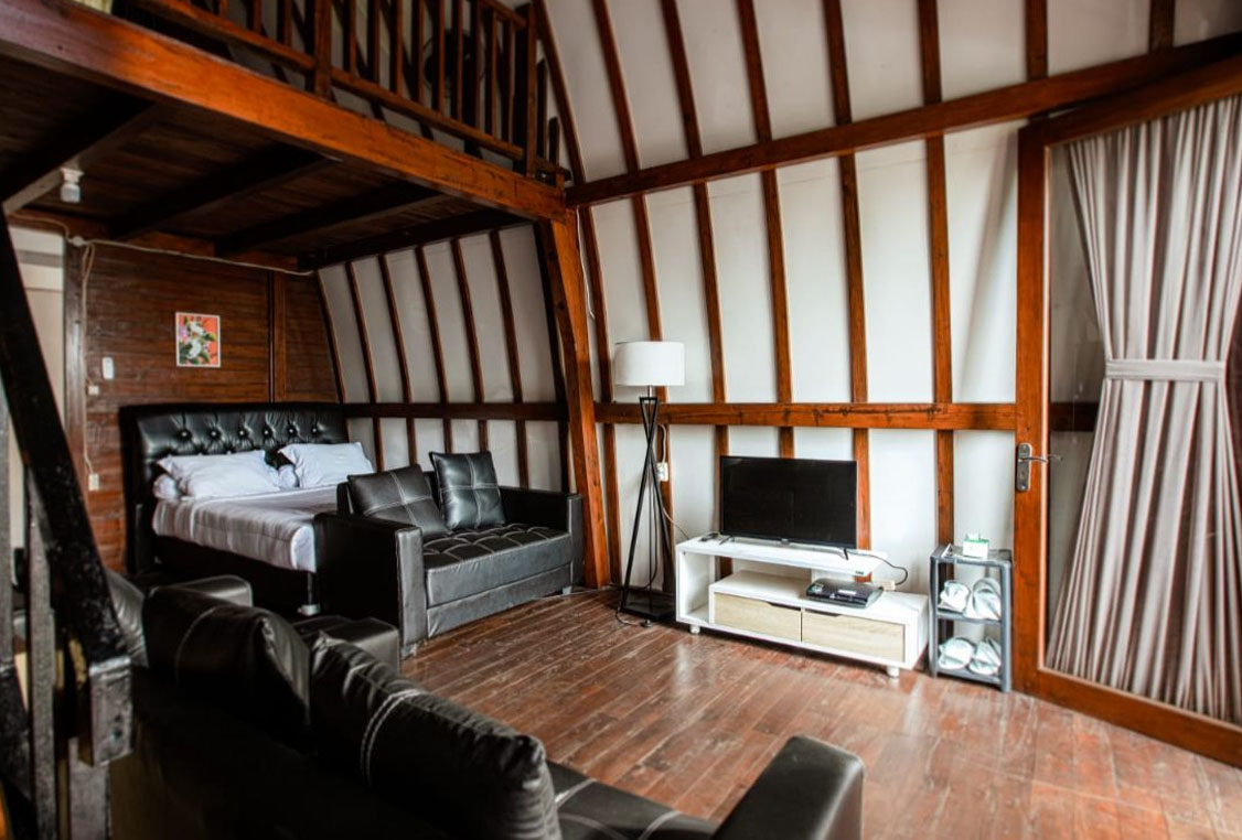 Tampak Luar Villa Mewah Private Pool Ciater