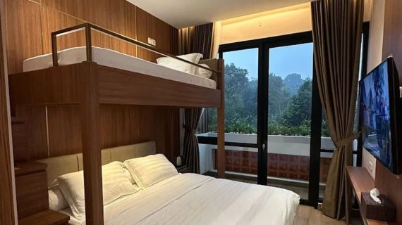 Villa Agnimaya Tipe Family Deluxe Ciater tampak depan