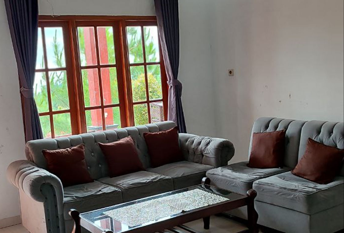 Kolam renang air hangat Villa Bougenville Ciater