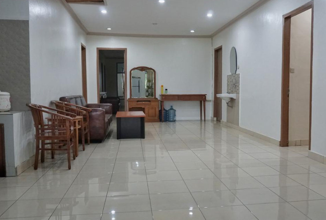 Ruang keluarga atau lobi Villa CHR untuk berkumpul