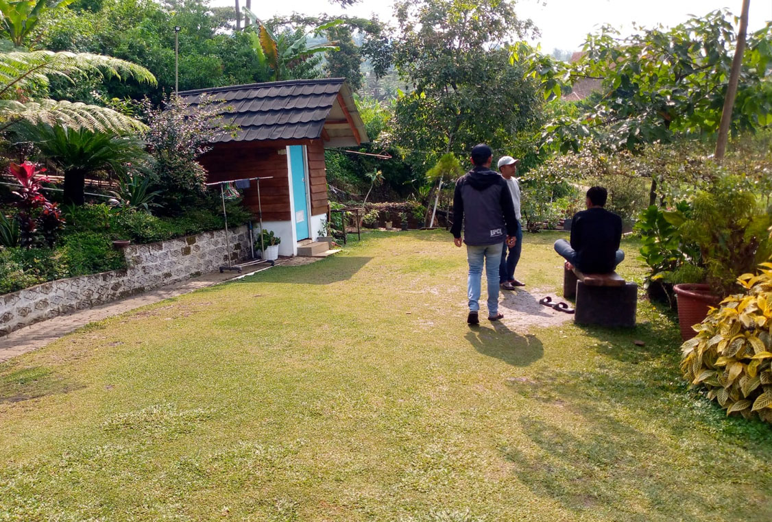 Sewa Villa Ciater untuk keluarga besar dengan fasilitas karaoke